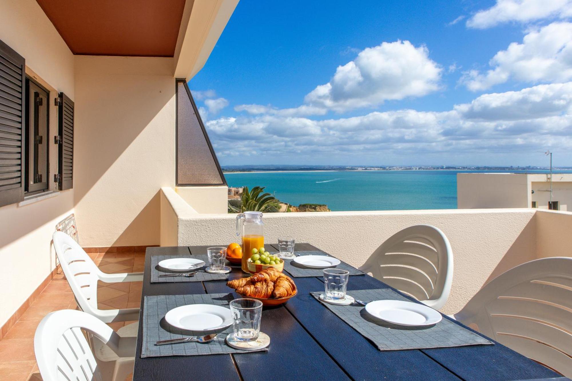 New! By The With Amazing Seaview Apartment
